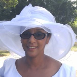 Meet your Posher, Debbie